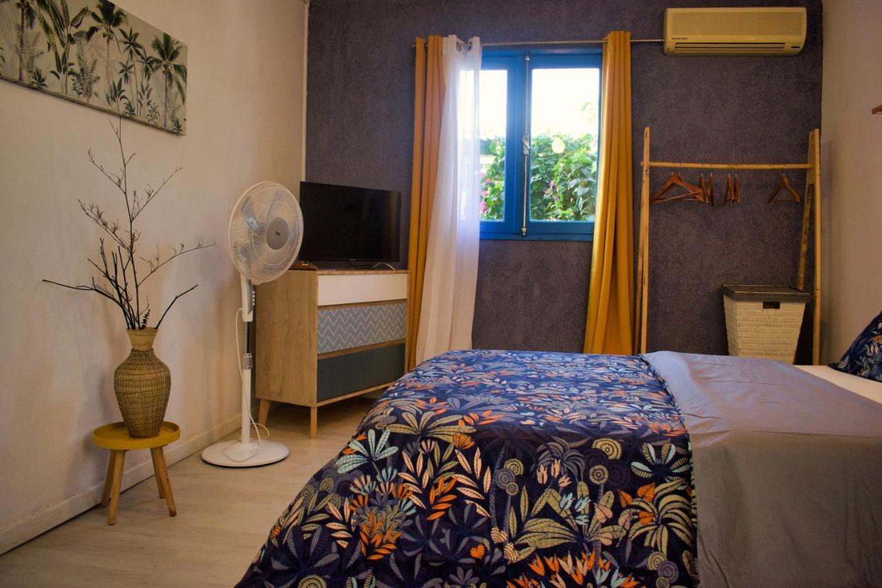 Casa Babalahy Bed & Breakfast Сен-Пиер Екстериор снимка